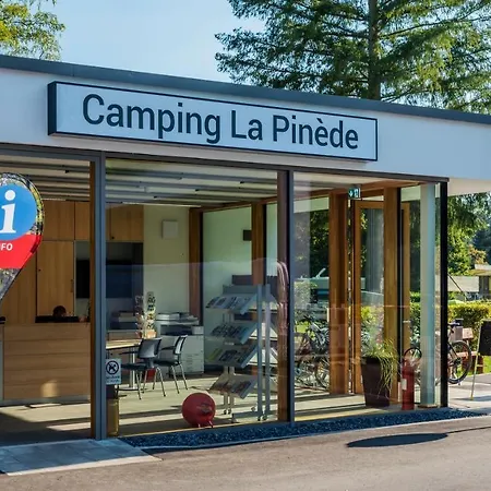 Camping La Pinede Campingplads *